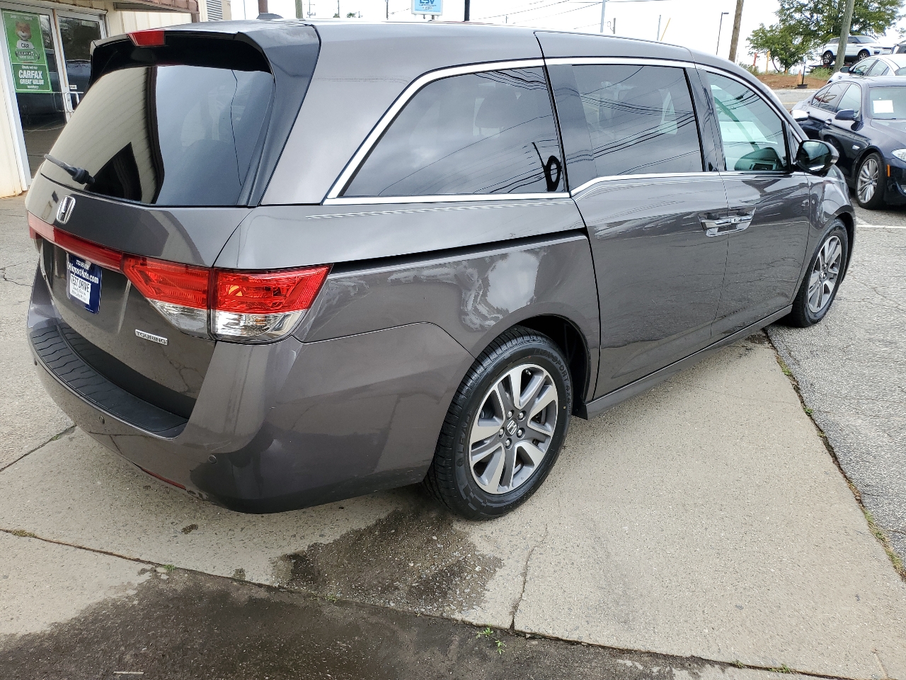 Honda Odyssey 5dr Touring AT with RES & NAVI 2017 Honda Odyssey 5dr Touring AT with RES & NAVI 2017