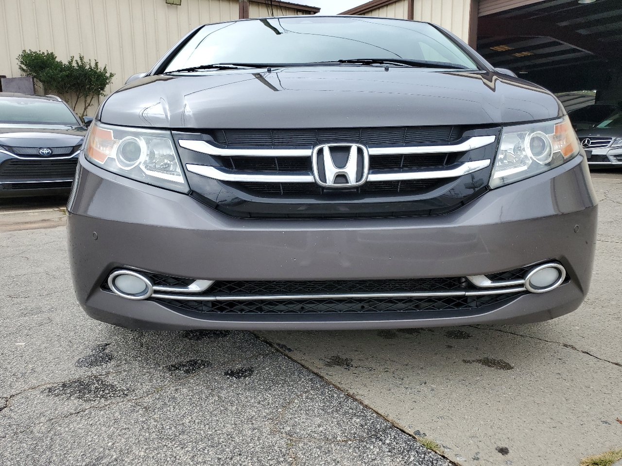 Honda Odyssey 5dr Touring AT with RES & NAVI 2017 Honda Odyssey 5dr Touring AT with RES & NAVI 2017