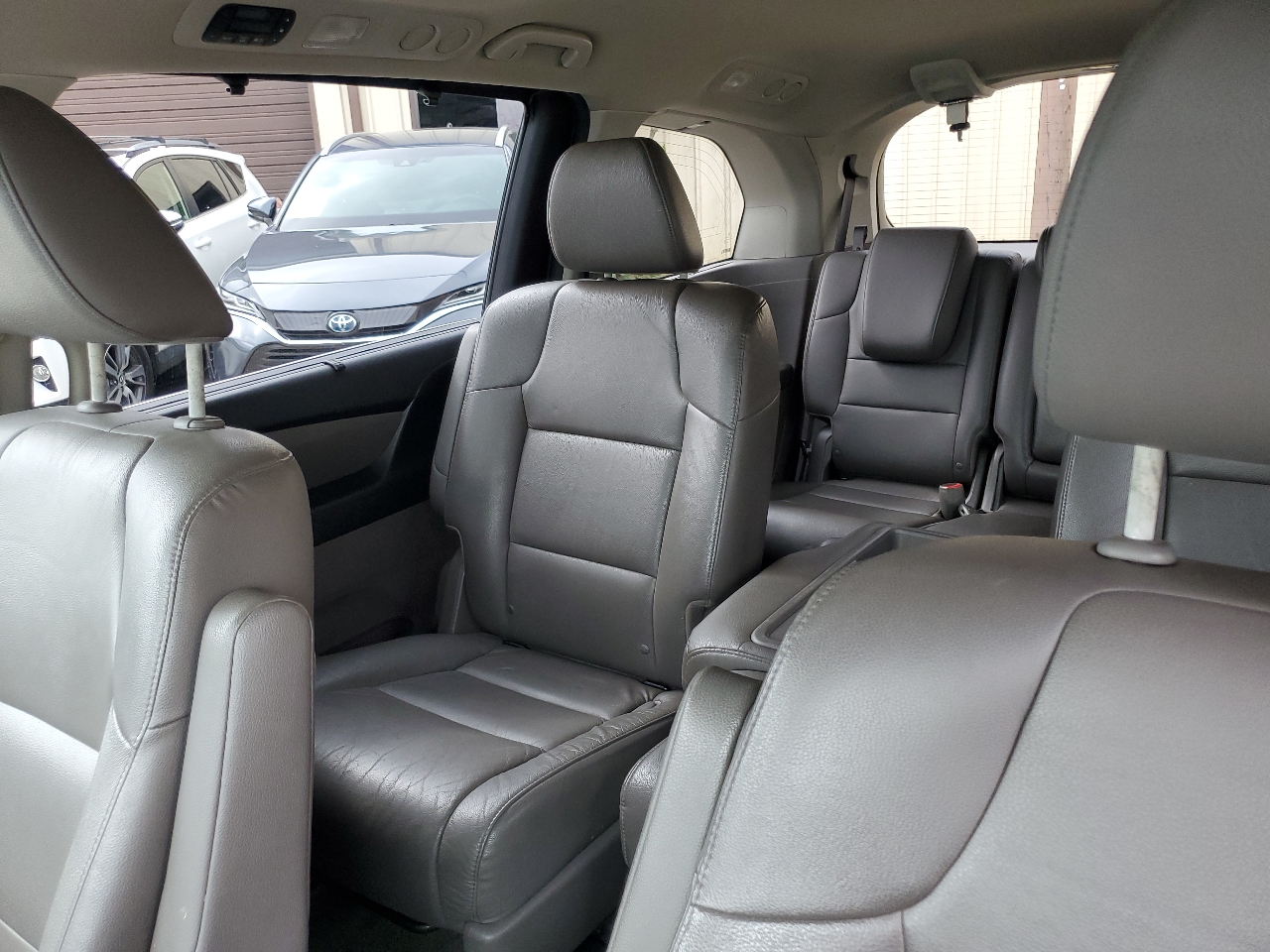 Honda Odyssey 5dr Touring AT with RES & NAVI 2017 Honda Odyssey 5dr Touring AT with RES & NAVI 2017