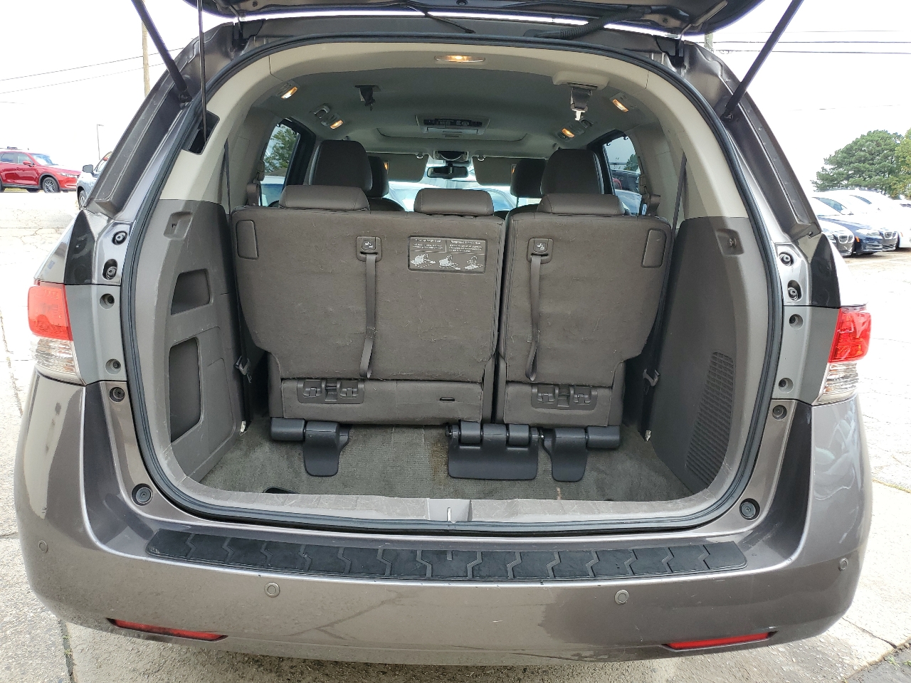 Honda Odyssey 5dr Touring AT with RES & NAVI 2017 Honda Odyssey 5dr Touring AT with RES & NAVI 2017