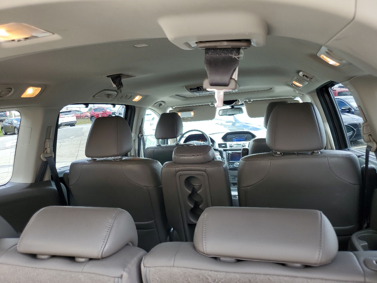 Honda Odyssey 5dr Touring AT with RES & NAVI 2017 Honda Odyssey 5dr Touring AT with RES & NAVI 2017