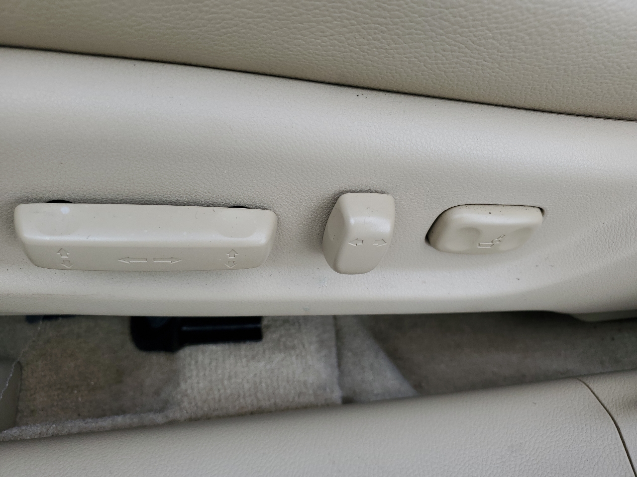 Honda Accord EX-L Sedan AT with XM Radio 2011