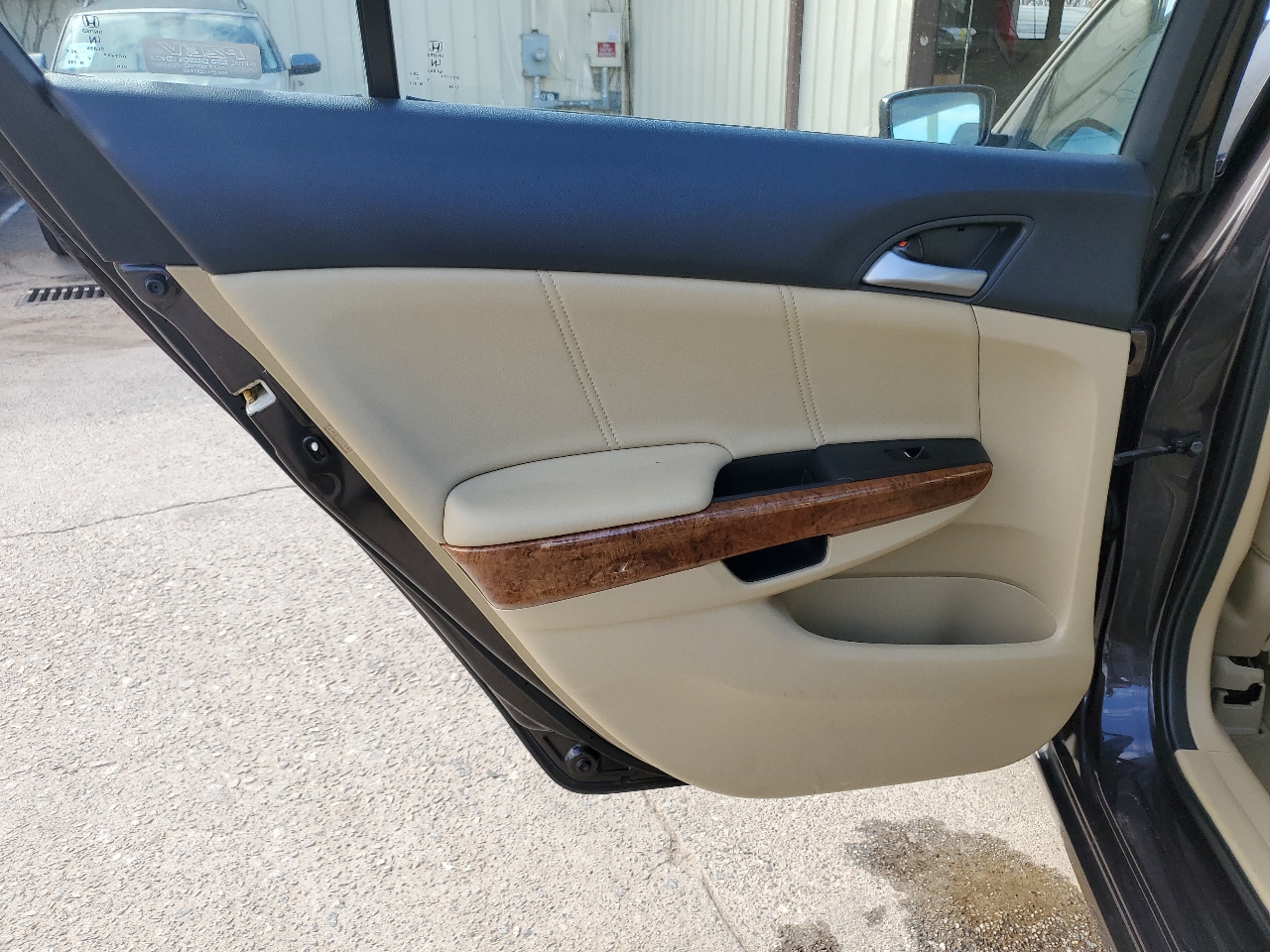 Honda Accord EX-L Sedan AT with XM Radio 2011