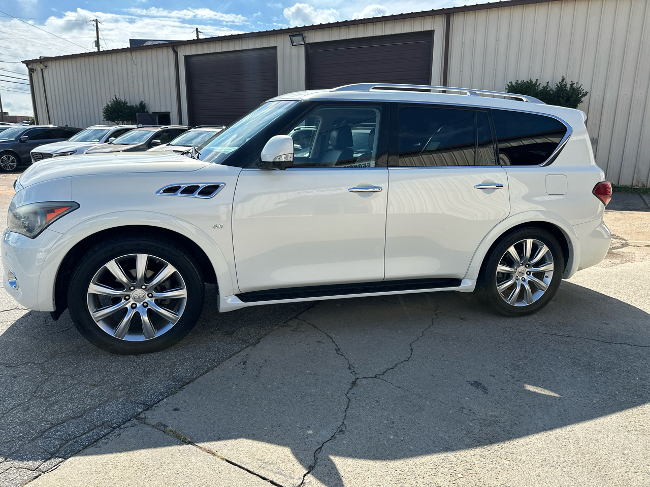 Infiniti QX80 4D SUV AWD 2014 Infiniti QX80 4D SUV AWD 2014