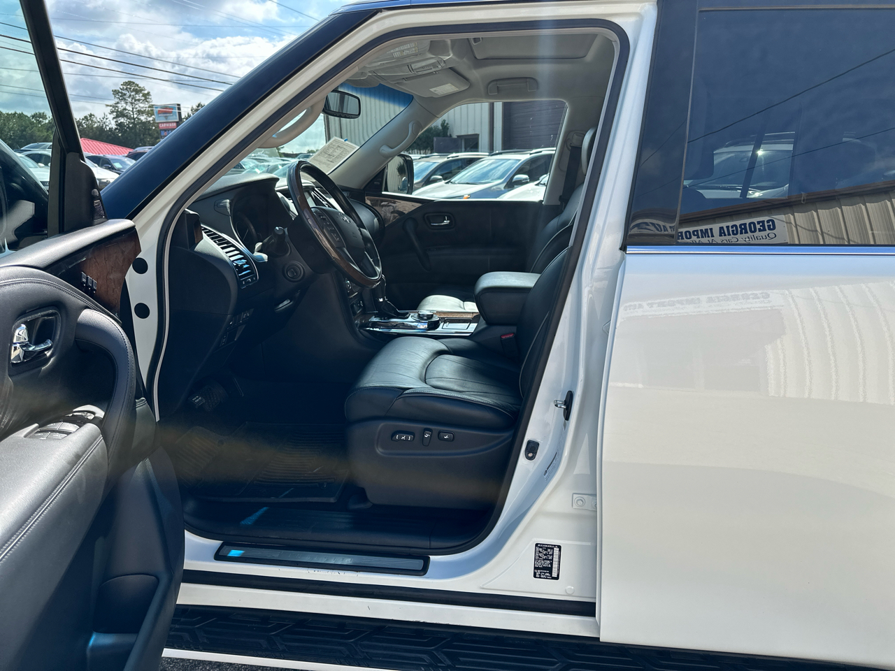 Infiniti QX80 4D SUV AWD 2014 Infiniti QX80 4D SUV AWD 2014