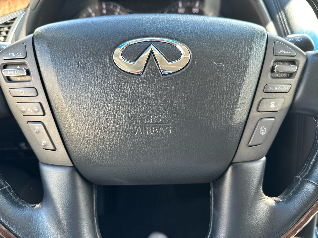 Infiniti QX80 4D SUV AWD 2014 Infiniti QX80 4D SUV AWD 2014