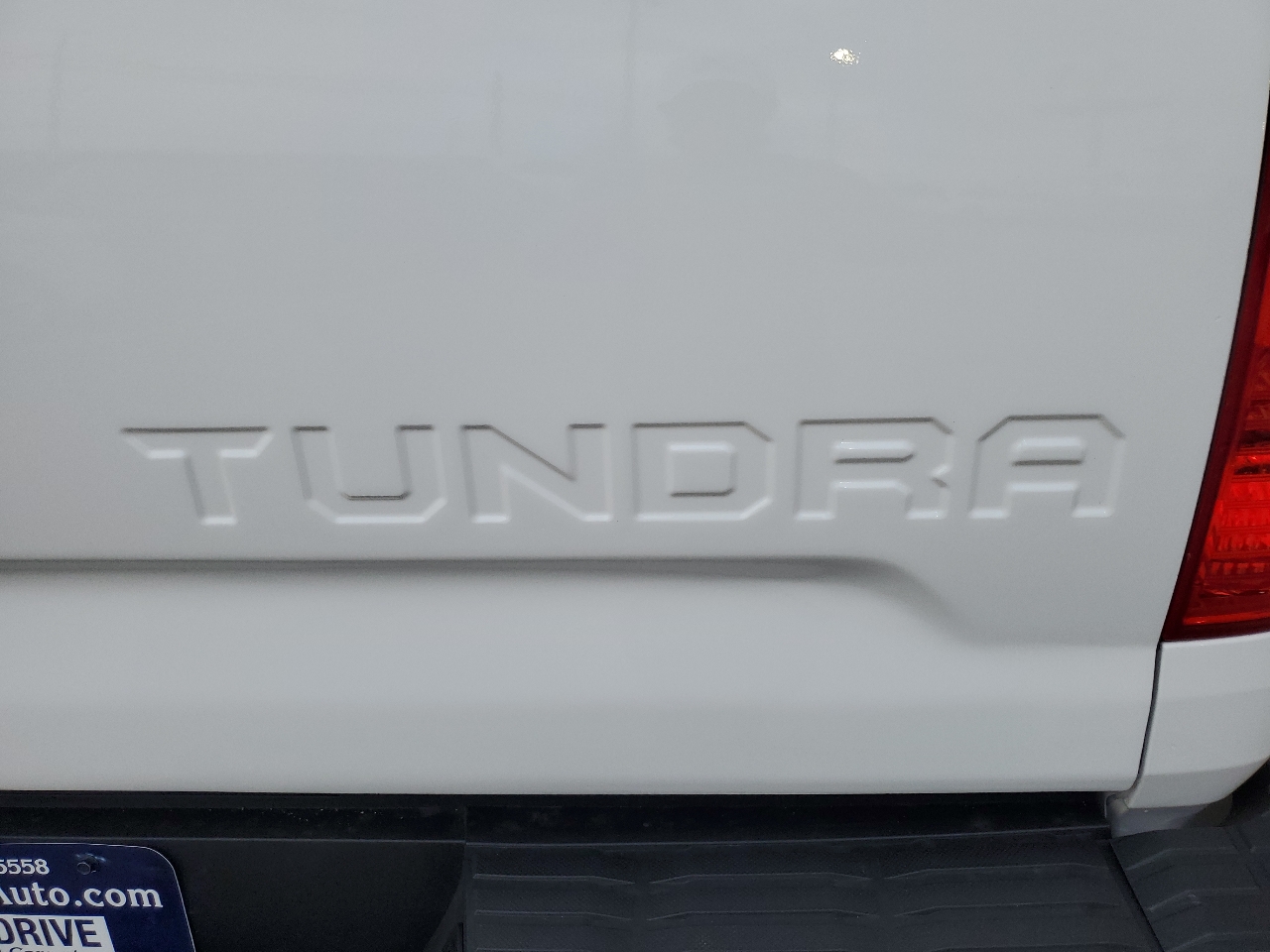 Toyota Tundra SR5 5.7L V8 FFV Double Cab 2WD Long Bed 2016