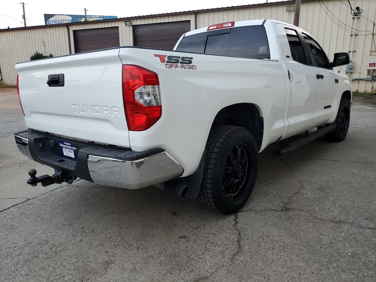 Toyota Tundra SR5 5.7L V8 FFV Double Cab 2WD Long Bed 2016