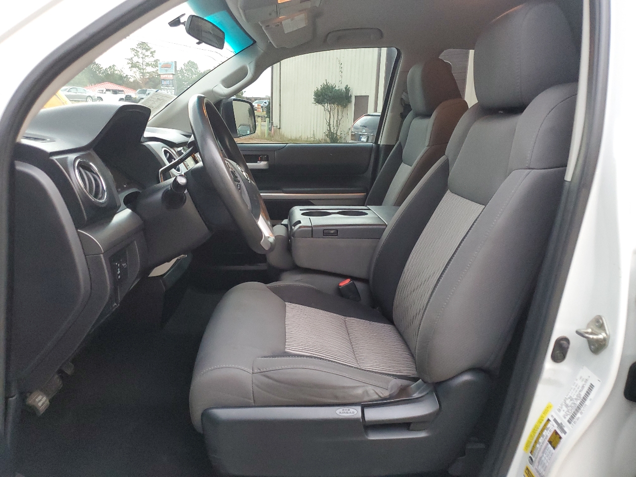 Toyota Tundra SR5 5.7L V8 FFV Double Cab 2WD Long Bed 2016