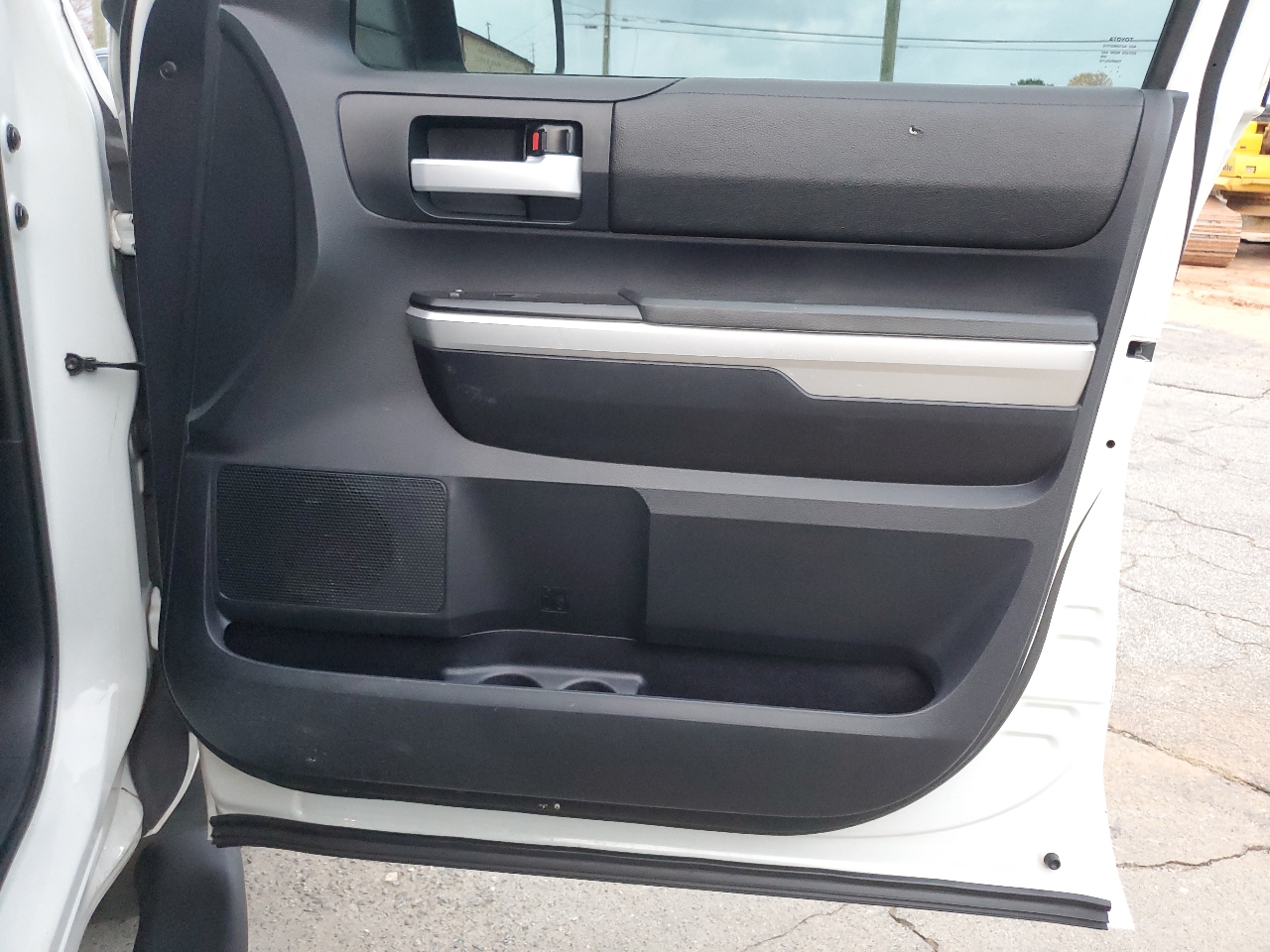 Toyota Tundra SR5 5.7L V8 FFV Double Cab 2WD Long Bed 2016