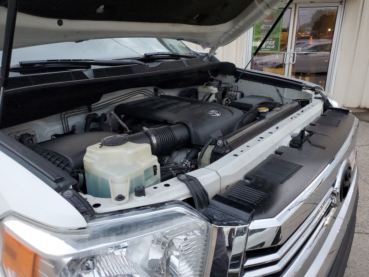 Toyota Tundra SR5 5.7L V8 FFV Double Cab 2WD Long Bed 2016