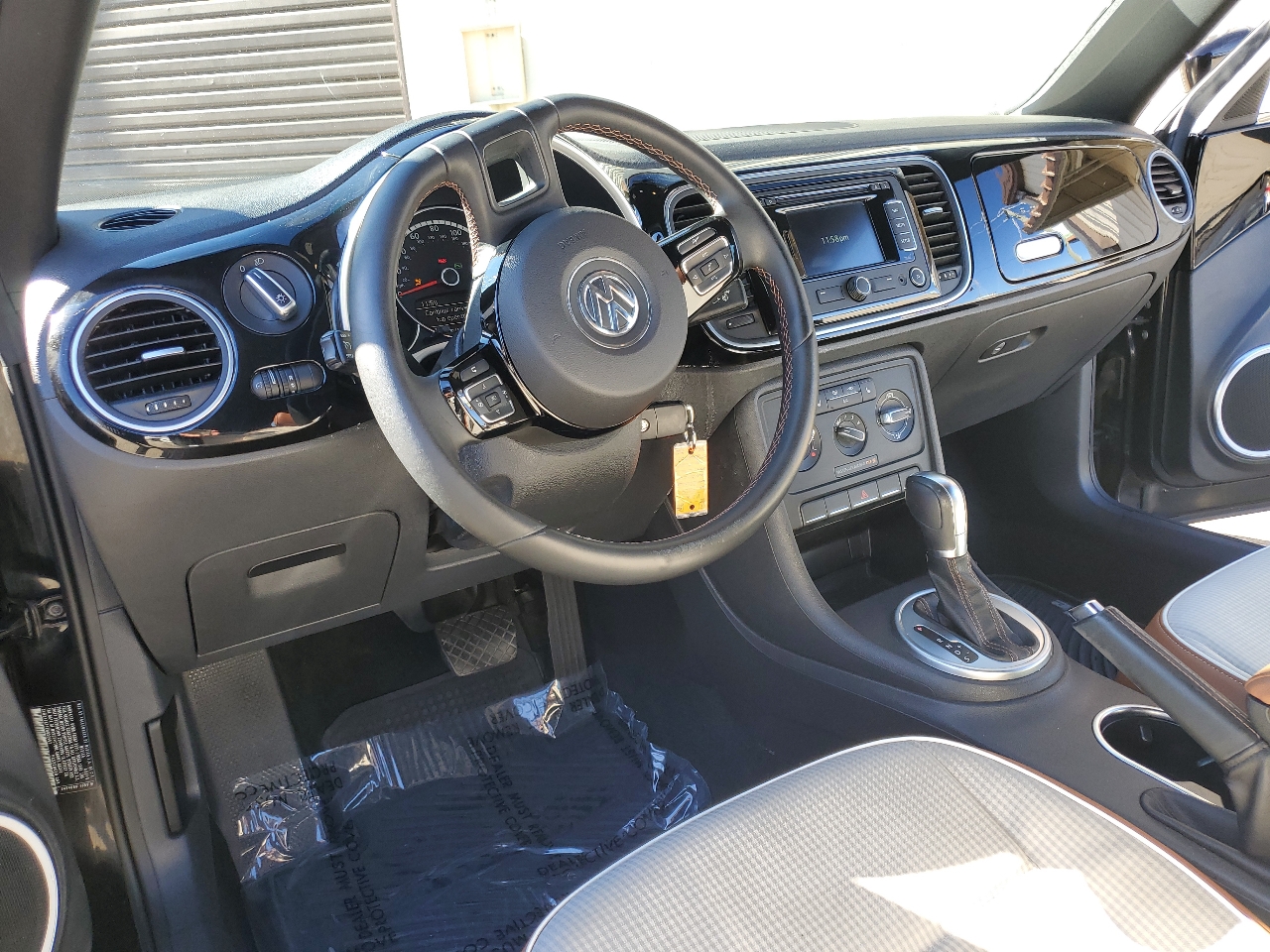 Volkswagen Beetle 1.8T Convertible 2015