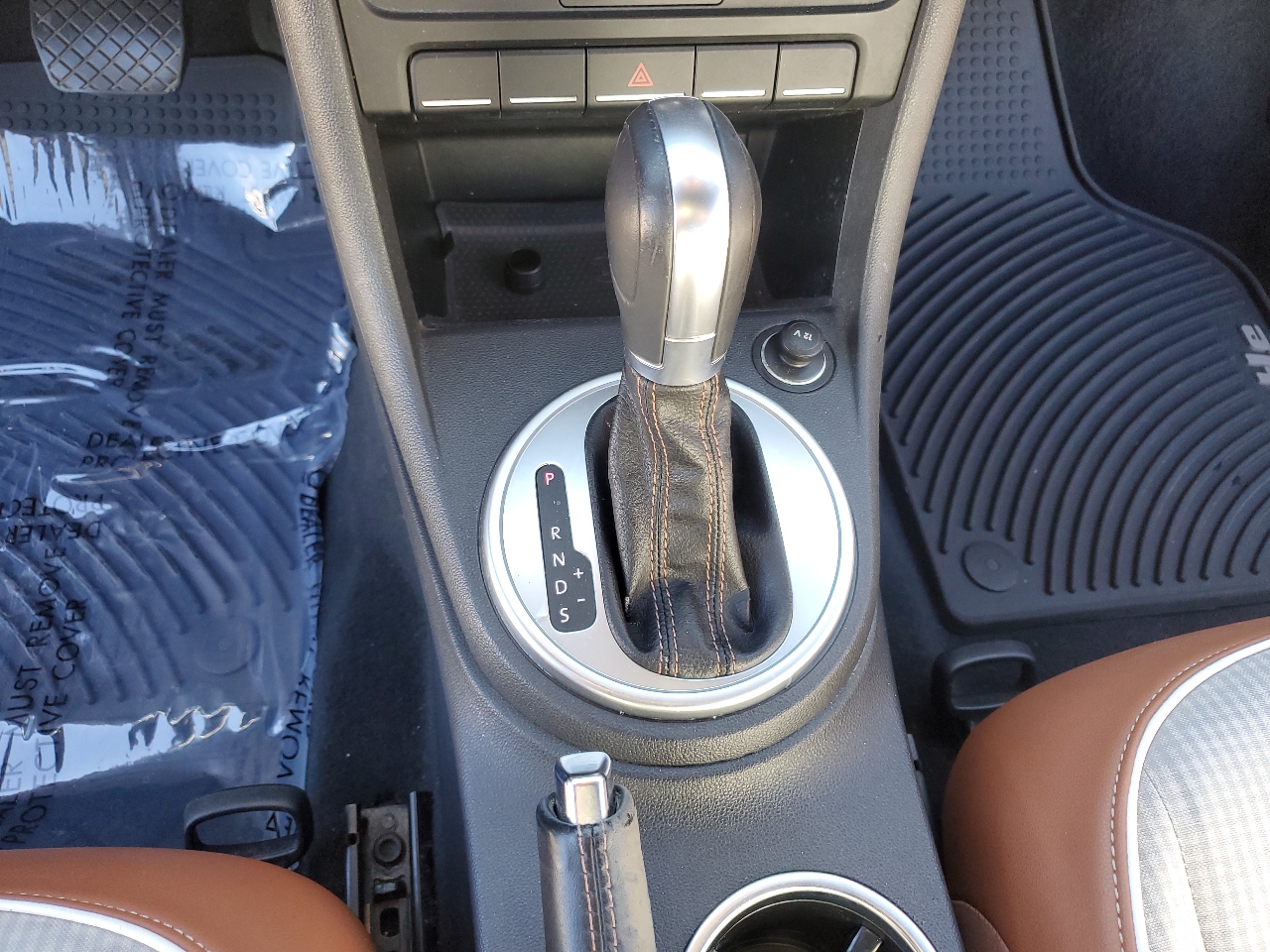 Volkswagen Beetle 1.8T Convertible 2015