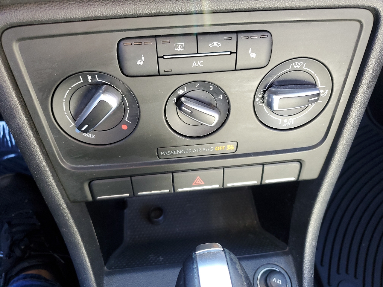 Volkswagen Beetle 1.8T Convertible 2015