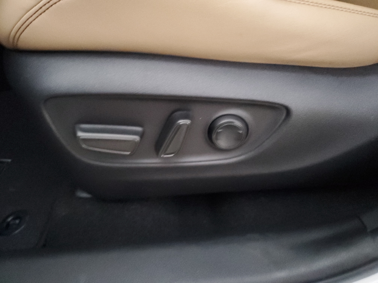 Toyota RAV4 XLE Premium 2019