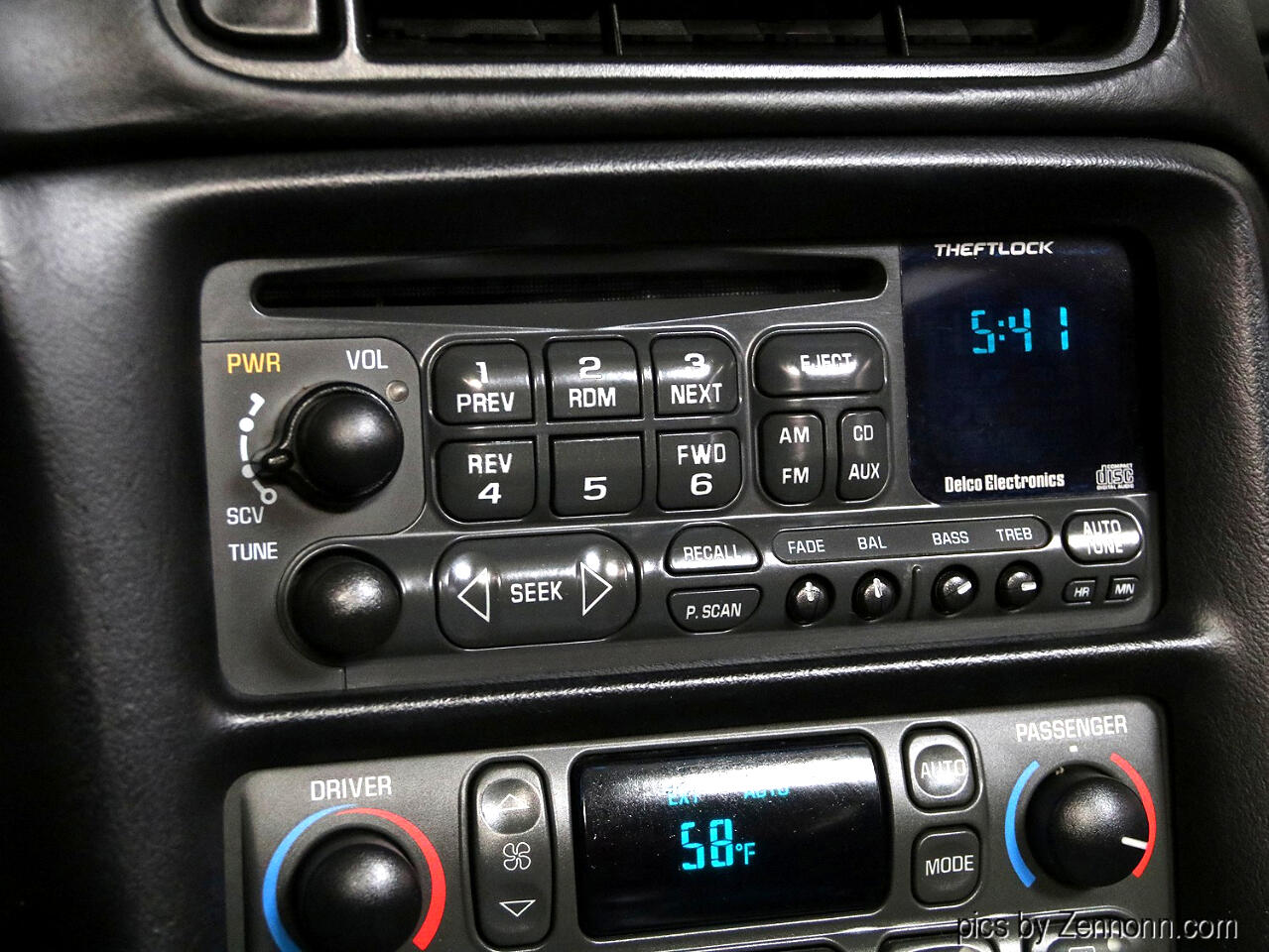 Chevrolet Corvette 2dr Convertible 1998 Chevrolet Corvette 2dr Convertible 1998