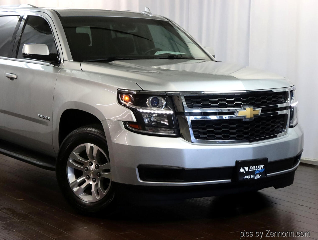 2017 Chevrolet Tahoe LT photo 2