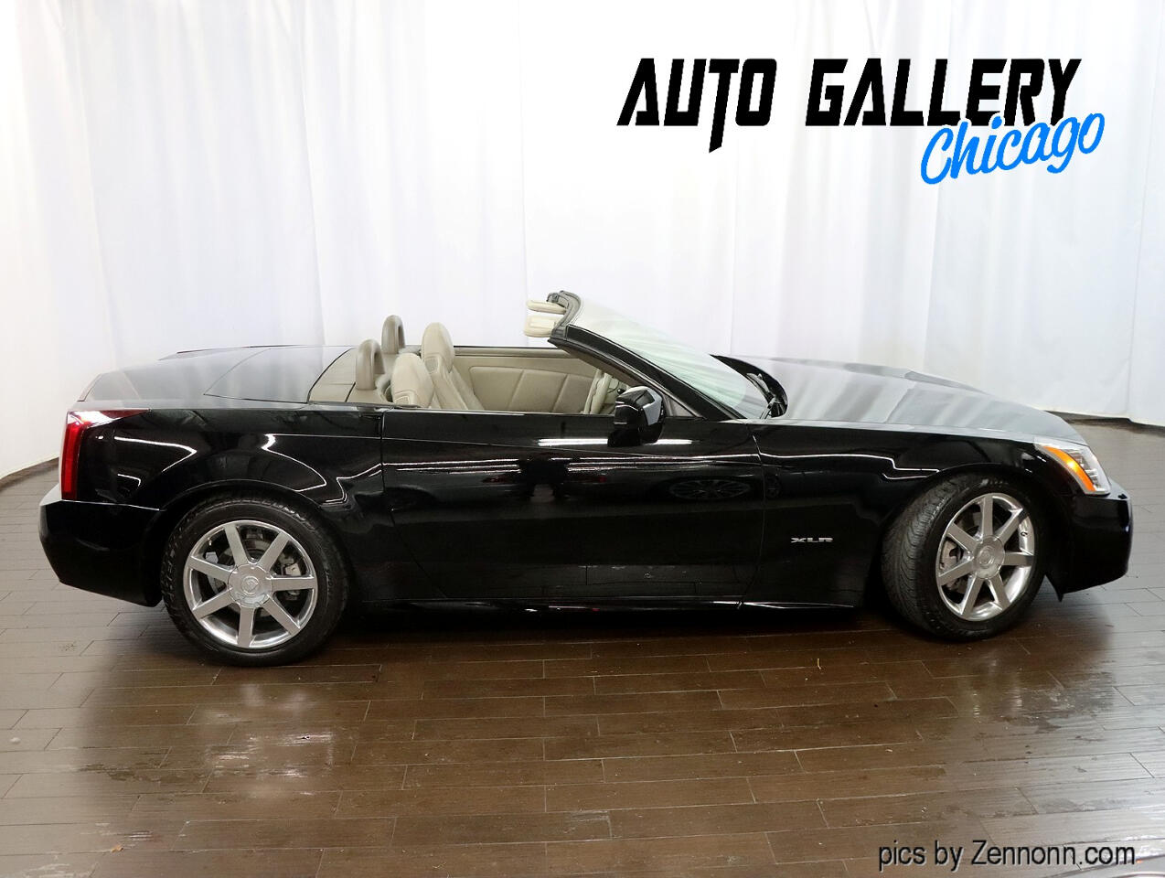2004 Cadillac XLR photo 6