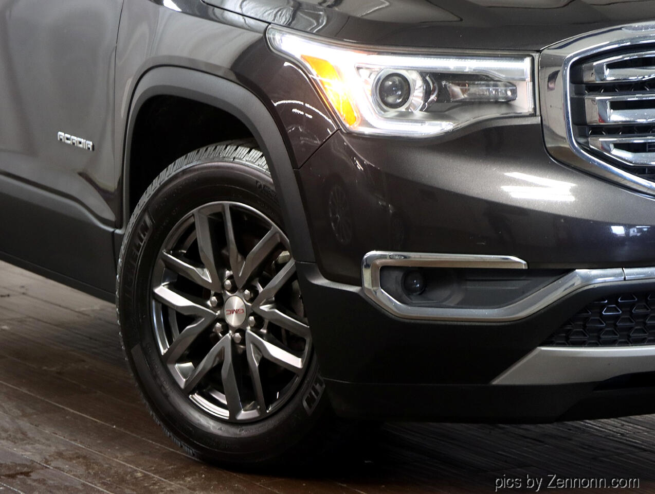 2017 Gmc Acadia SL photo 3