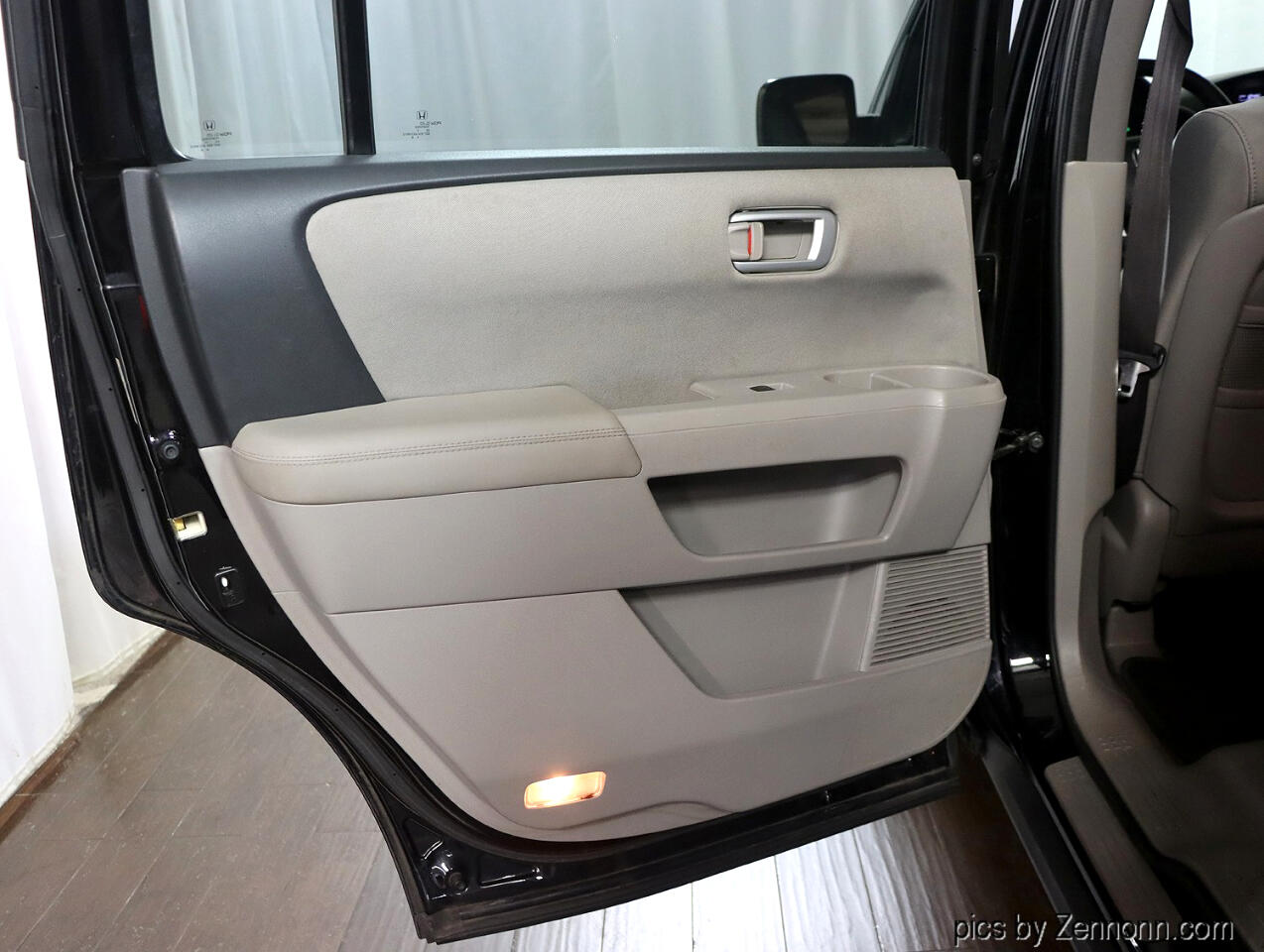 2011 Honda Pilot EX photo 23