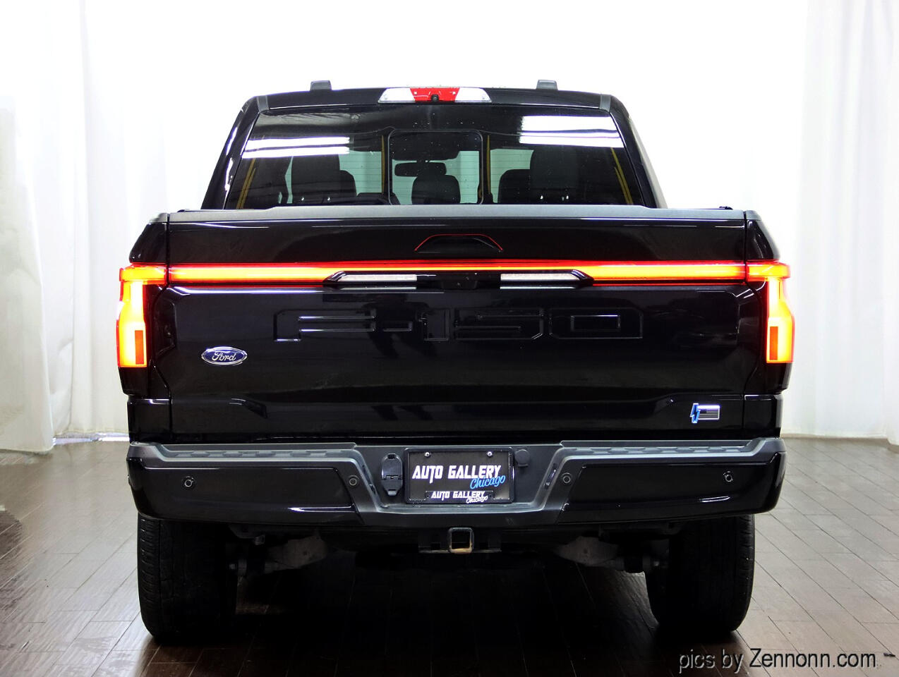 2022 Ford F-150 Lightning Platinum photo 3