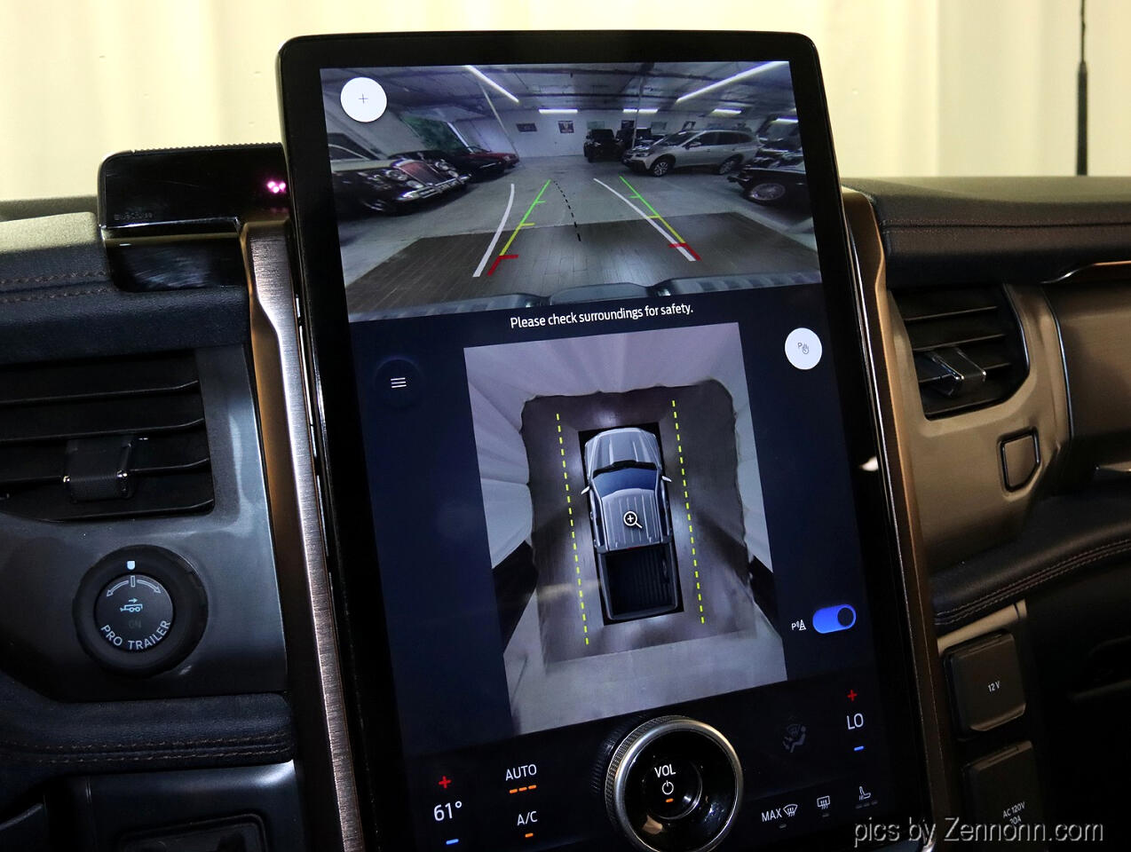 2022 Ford F-150 Lightning Platinum photo 17