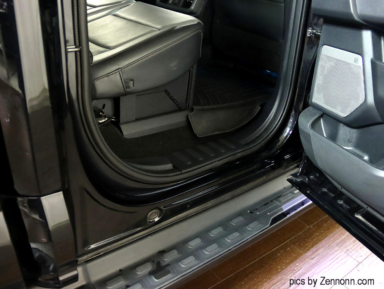 2022 Ford F-150 Lightning Platinum photo 29
