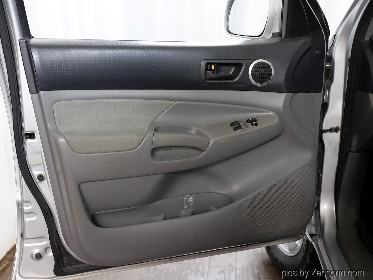 Toyota Tacoma Access 128" V6 Auto 4WD (Natl) 2005