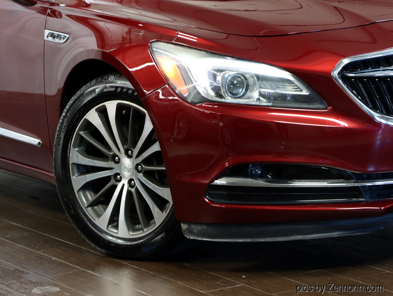 2017 Buick LaCrosse Premium photo 2