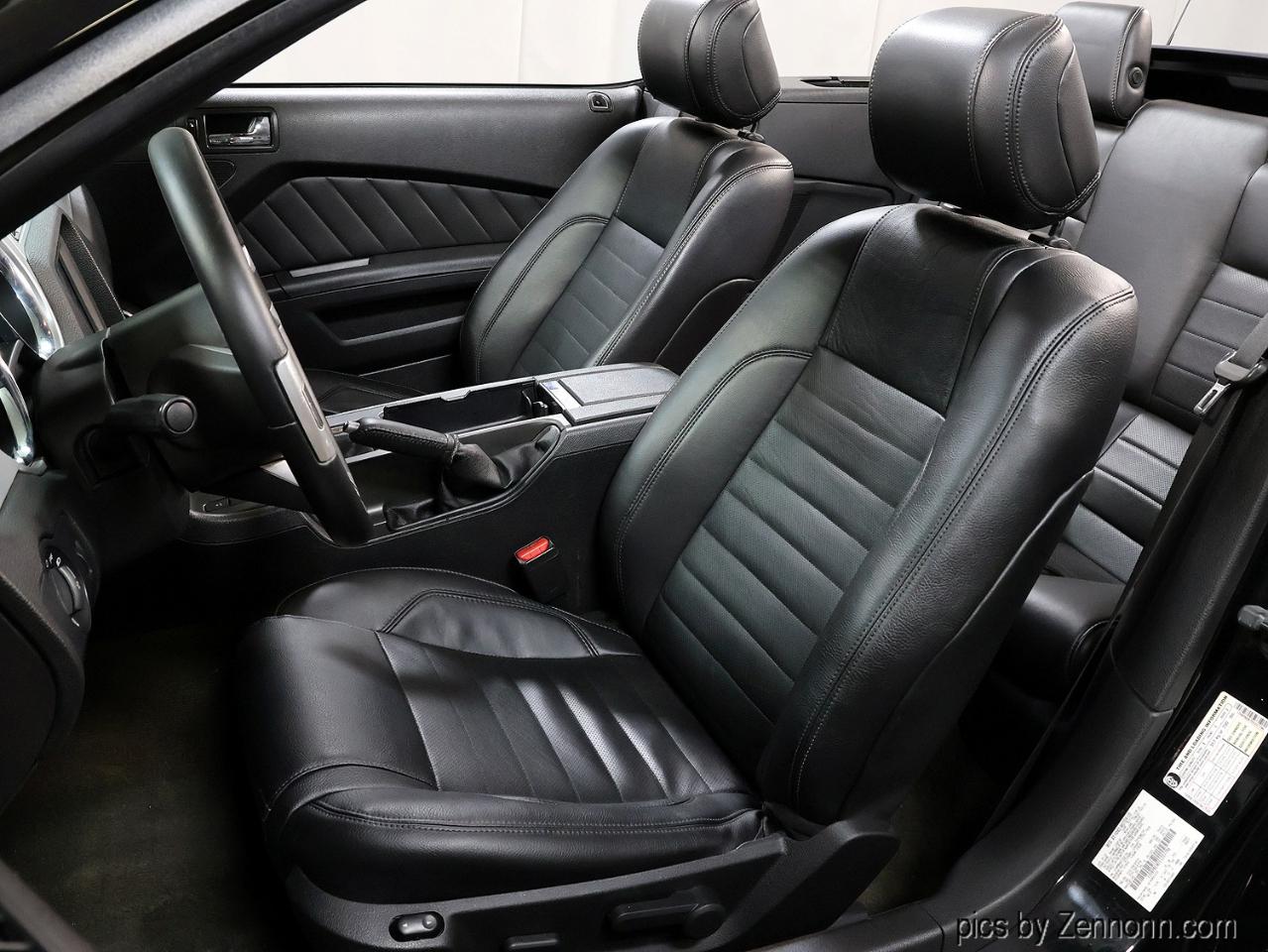 Ford Mustang 2dr Conv V6 2014