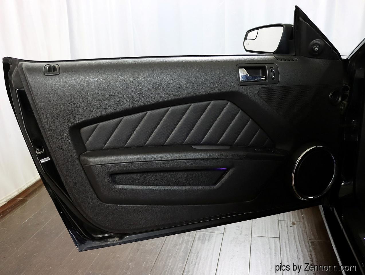 Ford Mustang 2dr Conv V6 2014