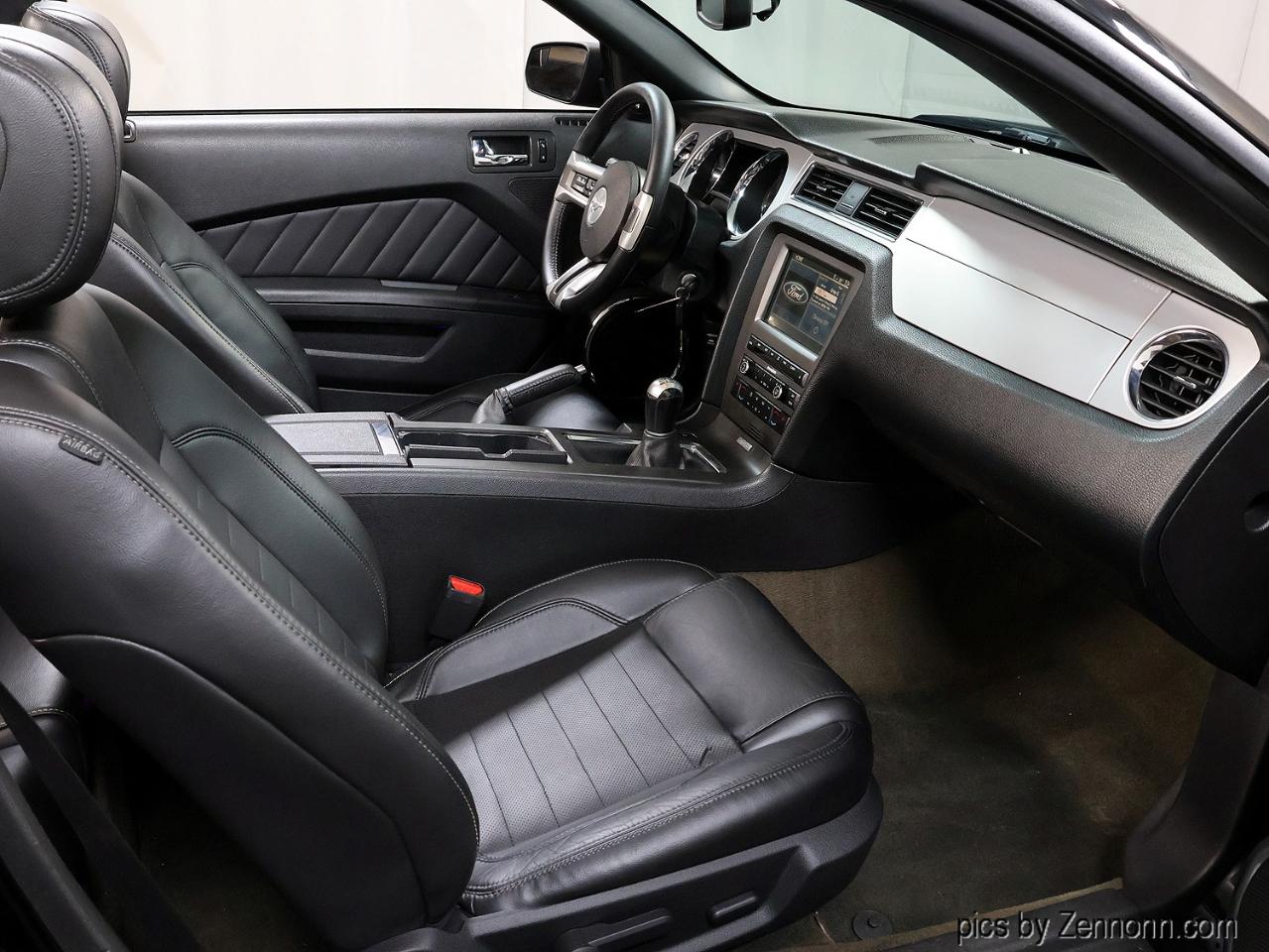 Ford Mustang 2dr Conv V6 2014