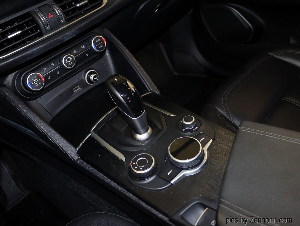 Alfa Romeo Stelvio AWD 2019 Alfa Romeo Stelvio AWD 2019
