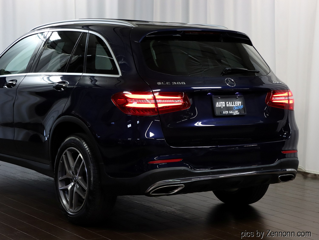 Mercedes-Benz GLC GLC 300 4MATIC SUV 2017 Mercedes-Benz GLC GLC 300 4MATIC SUV 2017