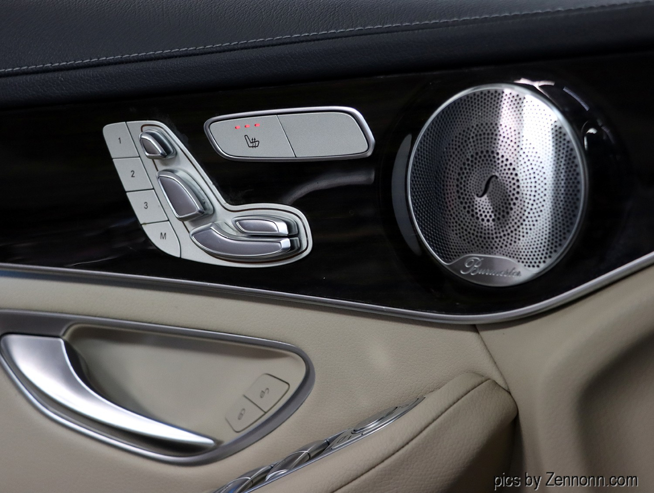 Mercedes-Benz GLC GLC 300 4MATIC SUV 2017 Mercedes-Benz GLC GLC 300 4MATIC SUV 2017