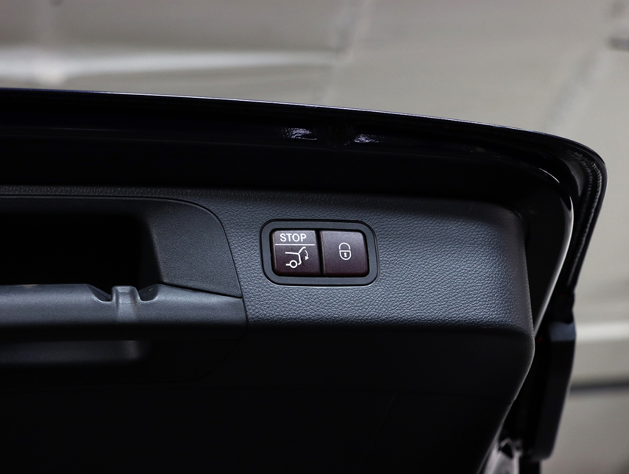 Mercedes-Benz GLC GLC 300 4MATIC SUV 2017 Mercedes-Benz GLC GLC 300 4MATIC SUV 2017