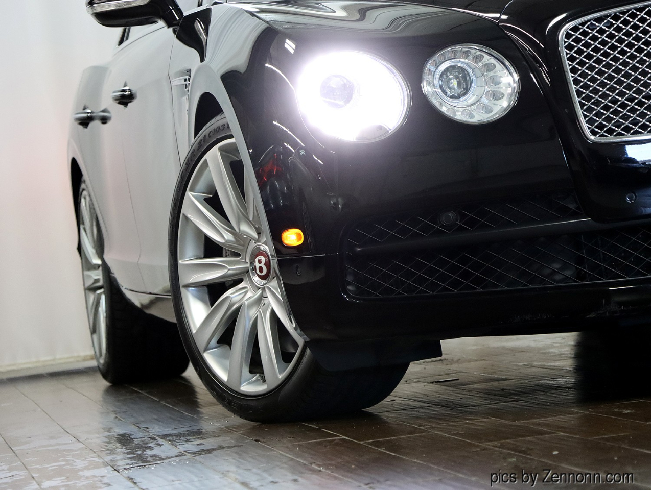 2018 Bentley Flying Spur V8 photo 4