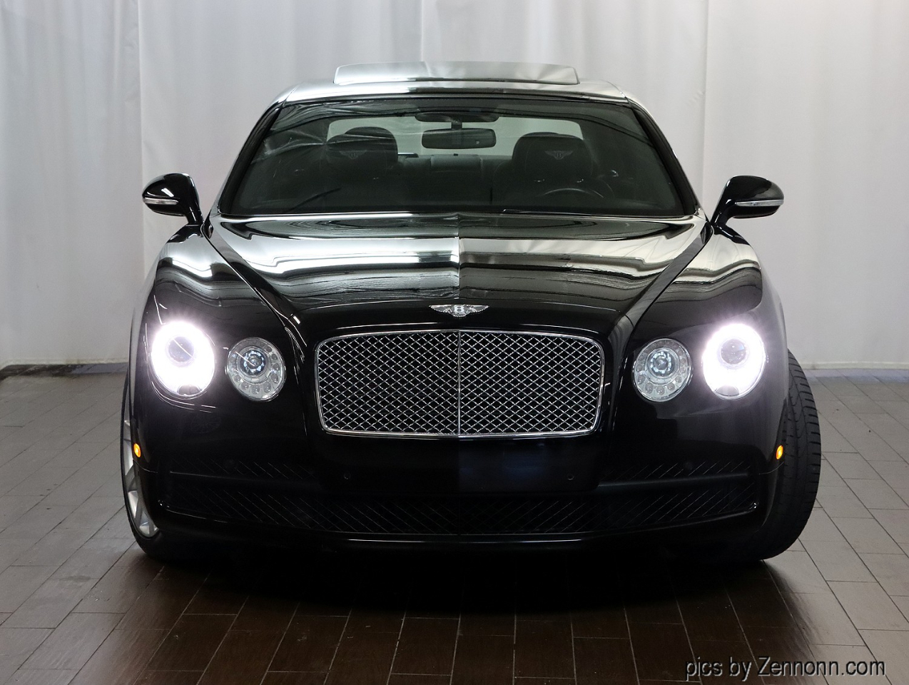 2018 Bentley Flying Spur V8 photo 5