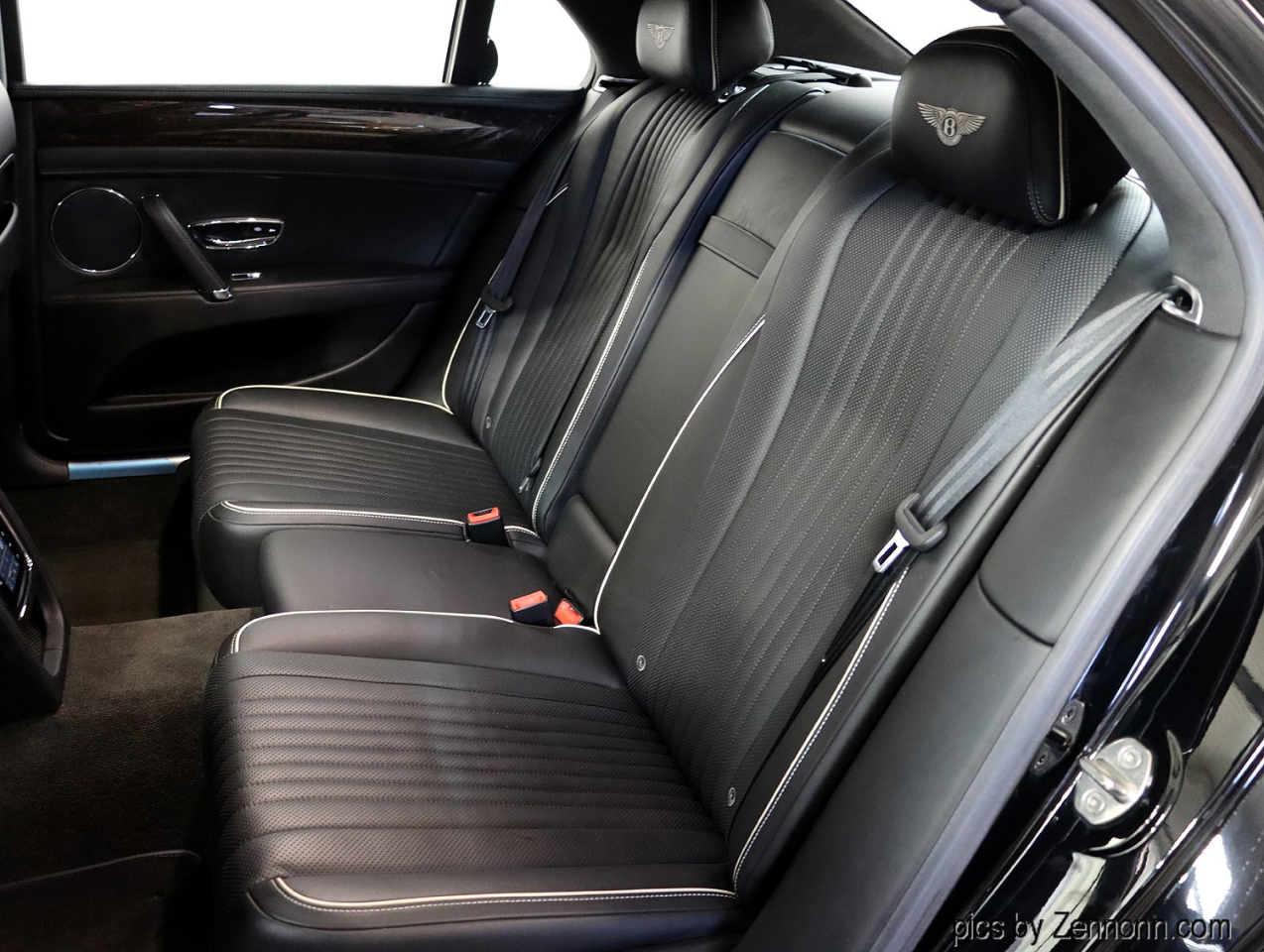 2018 Bentley Flying Spur V8 photo 13