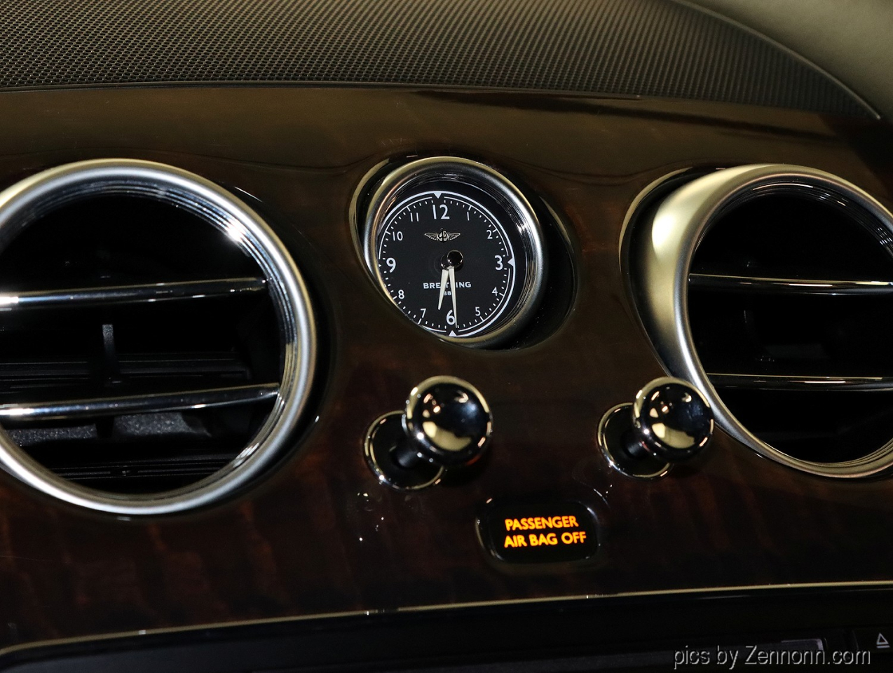 2018 Bentley Flying Spur V8 photo 20