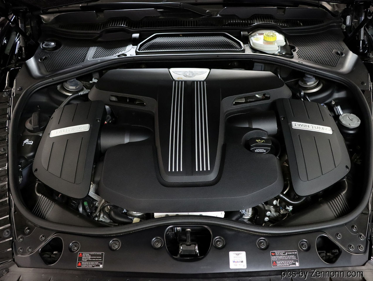 2018 Bentley Flying Spur V8 photo 37