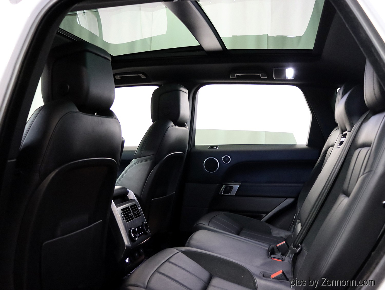 2021 Land Rover Range Rover Sport HSE Westminster Edition photo 10
