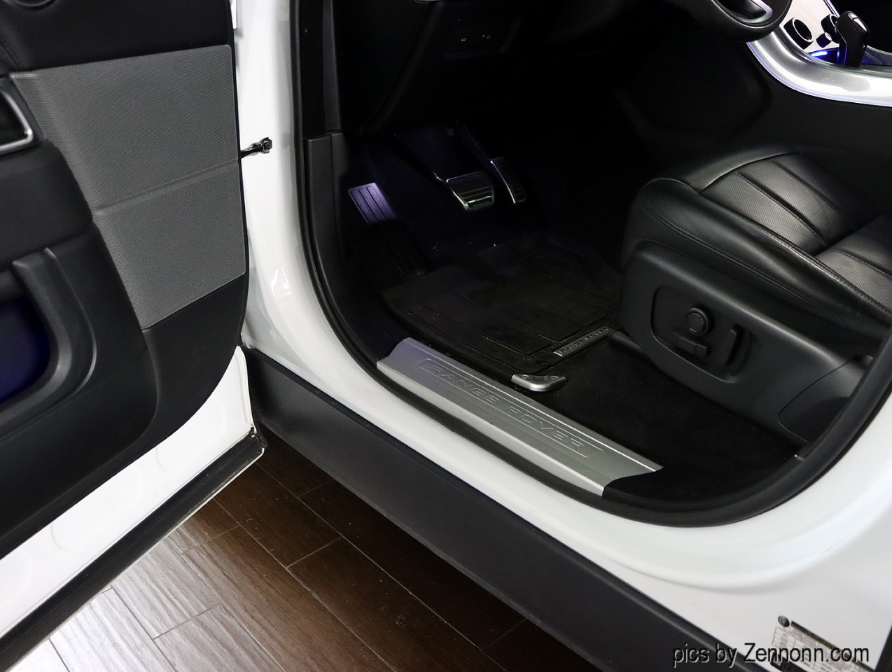2021 Land Rover Range Rover Sport HSE Westminster Edition photo 25