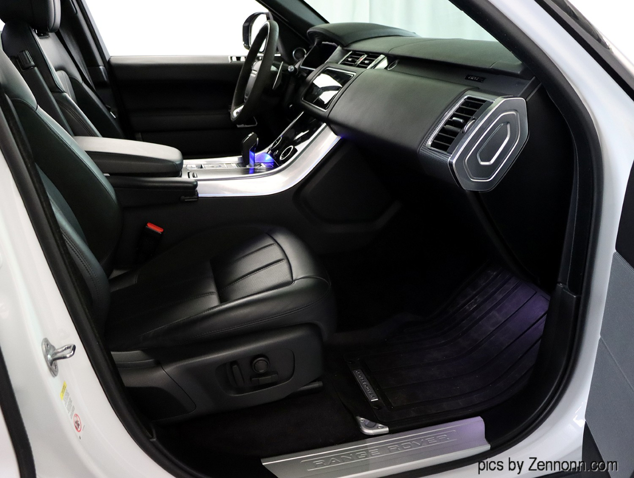 2021 Land Rover Range Rover Sport HSE Westminster Edition photo 33