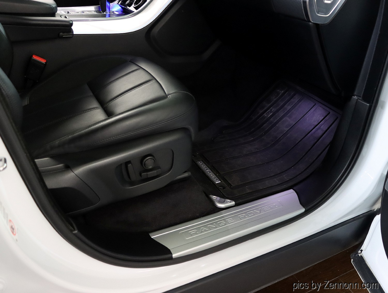 2021 Land Rover Range Rover Sport HSE Westminster Edition photo 34