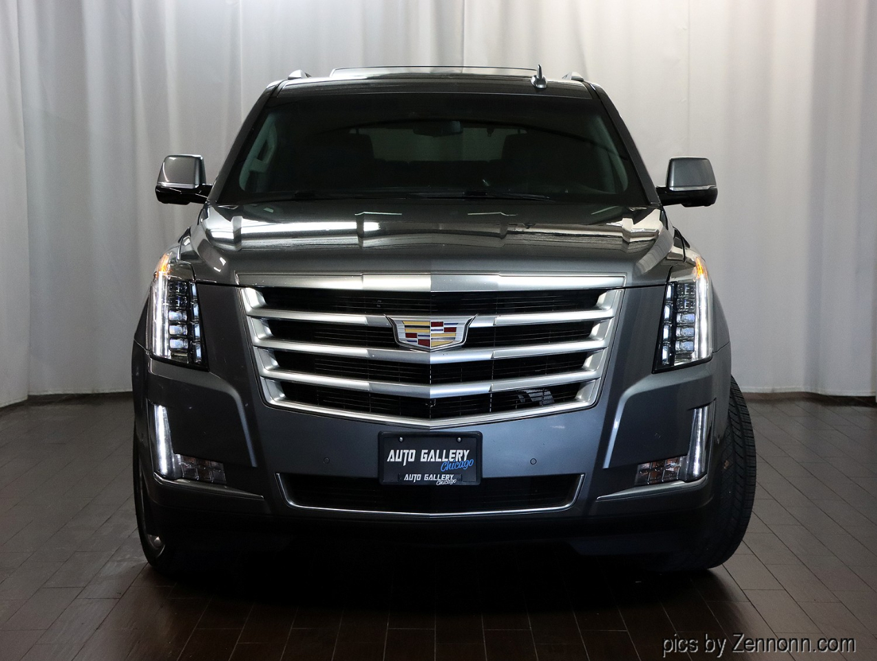 2018 Cadillac Escalade Luxury photo 3