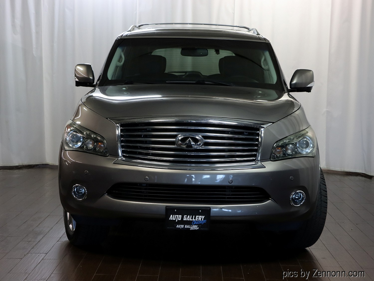 2014 Infiniti QX80 photo 2