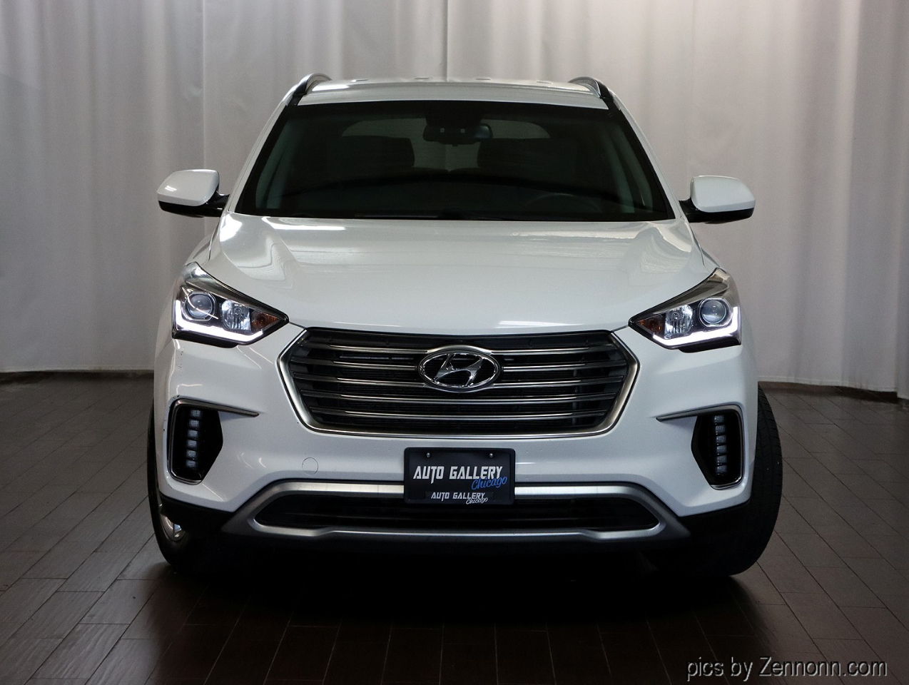 2017 Hyundai Santa Fe SE photo 4