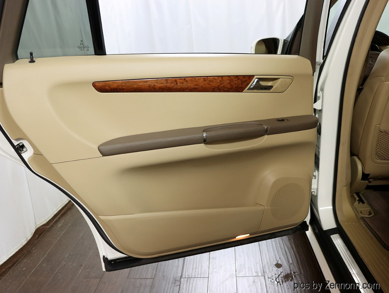 Mercedes-Benz R-Class 4MATIC 4dr 3.5L 2007 Mercedes-Benz R-Class 4MATIC 4dr 3.5L 2007