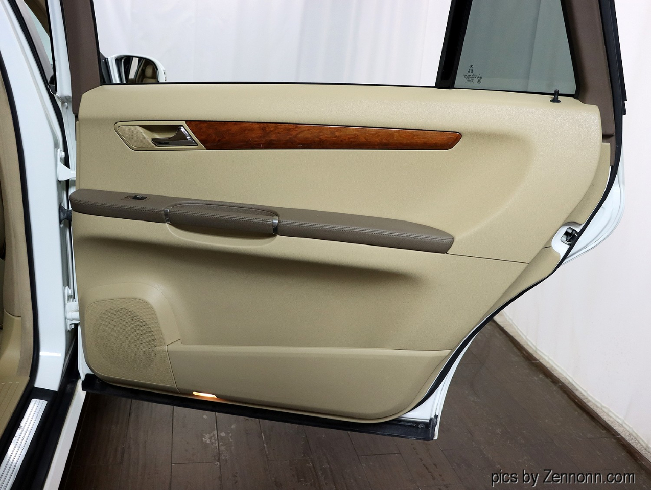 Mercedes-Benz R-Class 4MATIC 4dr 3.5L 2007 Mercedes-Benz R-Class 4MATIC 4dr 3.5L 2007